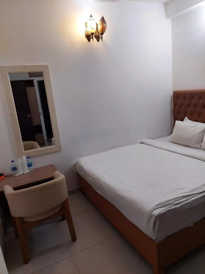 Hotel Blue Castle داكا بنغلاديش
