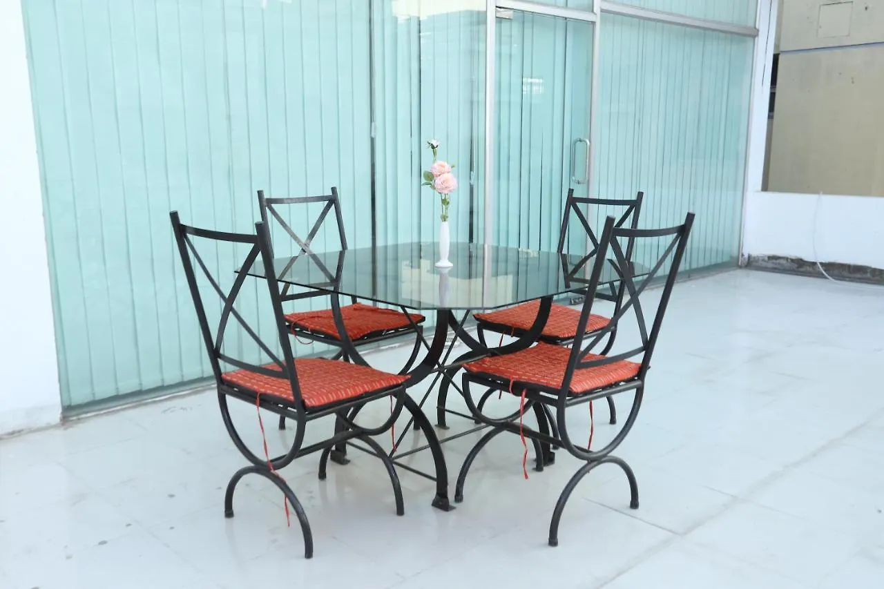 Hotel Blue Castle داكا 3*,  بنغلاديش